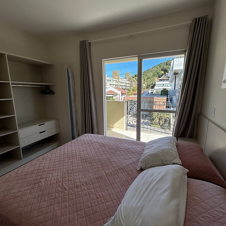 Seu Refúgio em Bombinhas: Churrasco com Vista