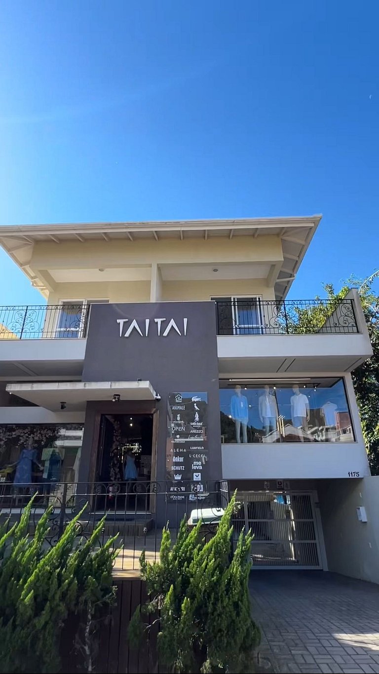 Seu Refúgio em Bombinhas: Churrasco com Vista