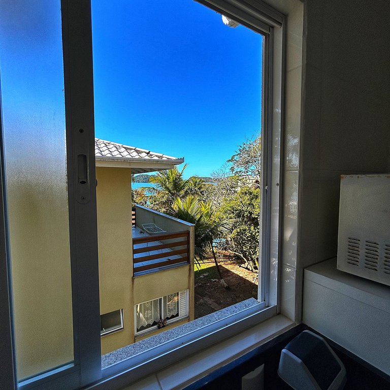 Seu Refúgio em Bombinhas: Churrasco com Vista