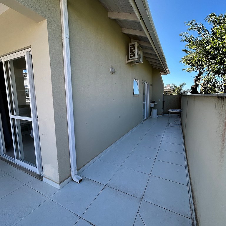 Seu Refúgio em Bombinhas: Churrasco com Vista