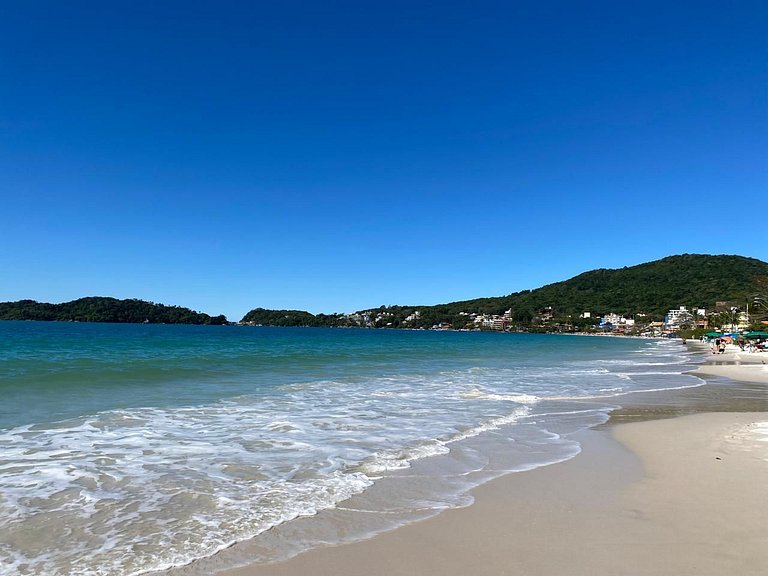 Seu Refúgio em Bombinhas: Churrasco com Vista