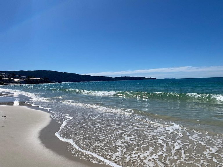 Seu Refúgio em Bombinhas: Churrasco com Vista