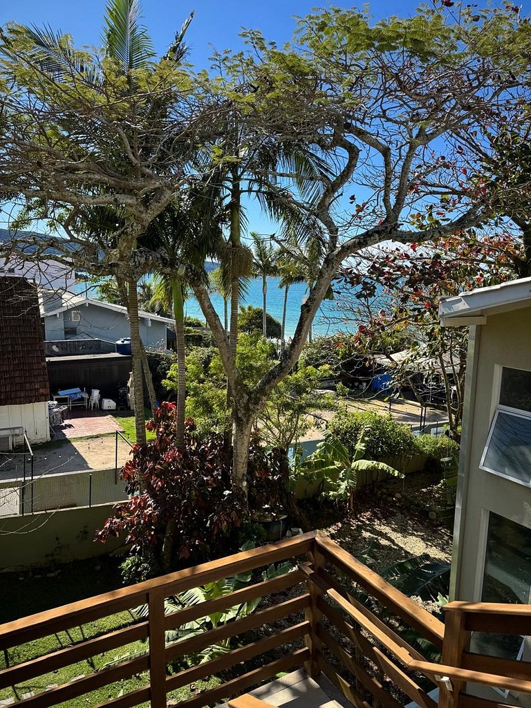 Seu Refúgio em Bombinhas: Churrasco com Vista